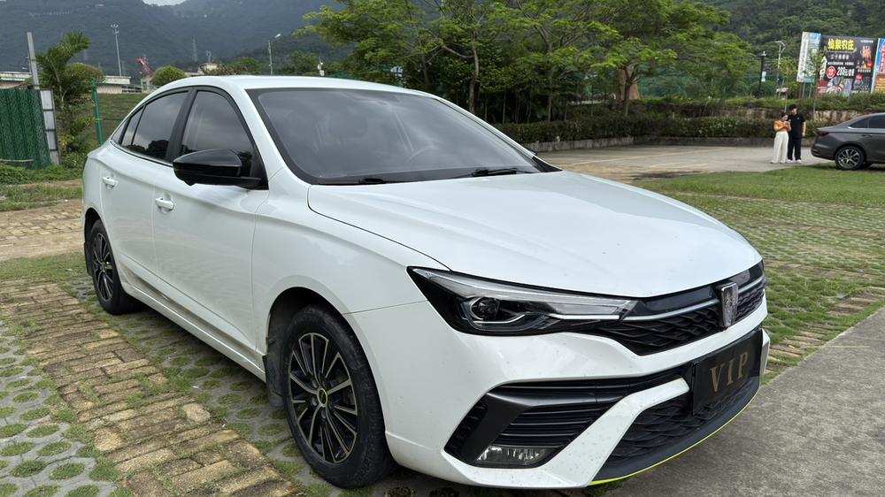Roewe Roewe i5