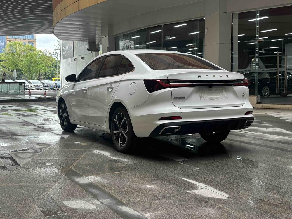 Roewe Roewe i5
