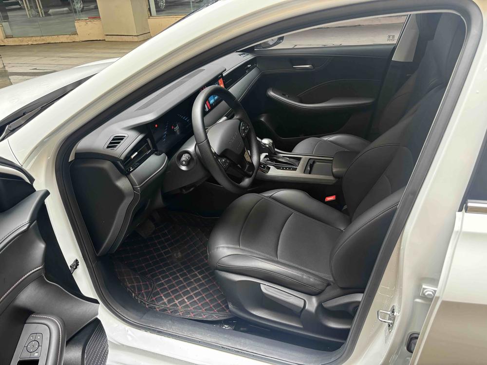 Roewe Roewe i5