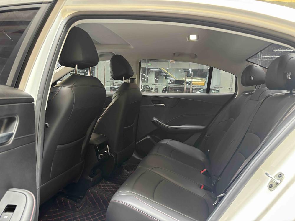 Roewe Roewe i5