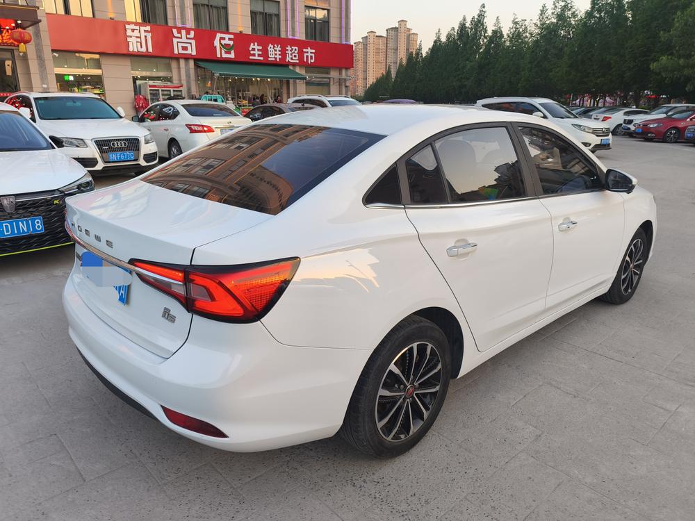 Roewe Roewe i5
