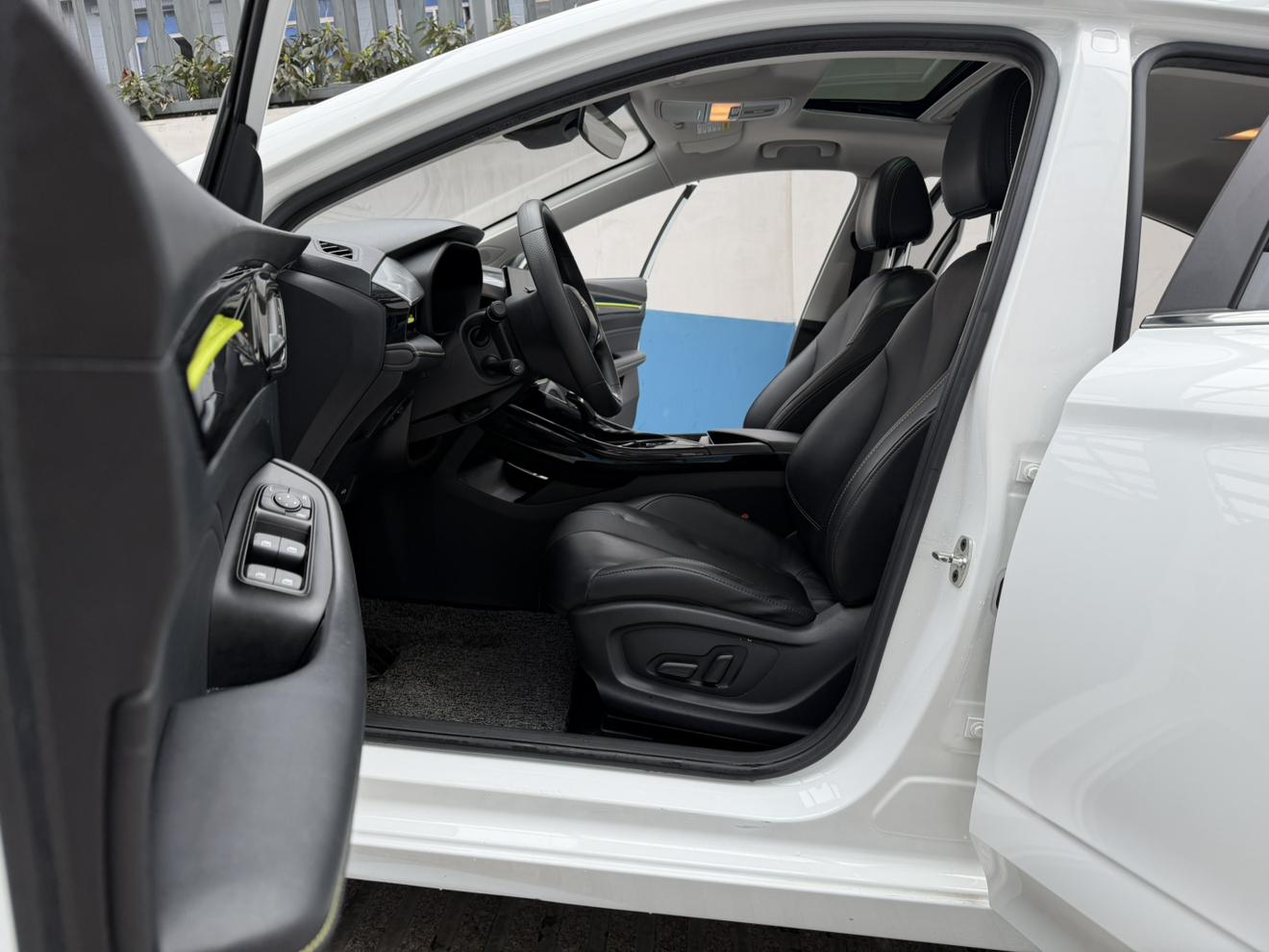 Roewe Roewe i5