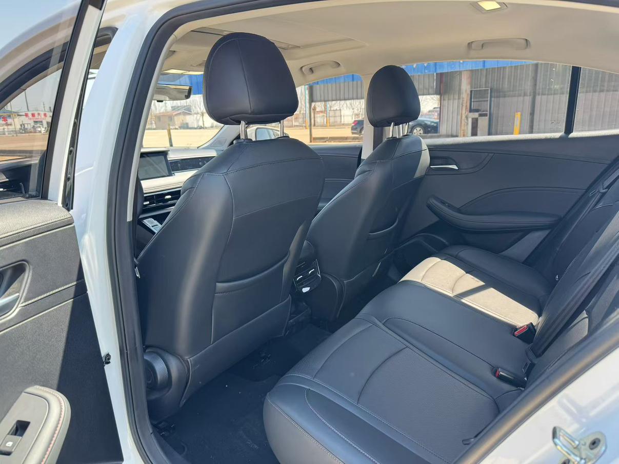 Roewe Roewe i5