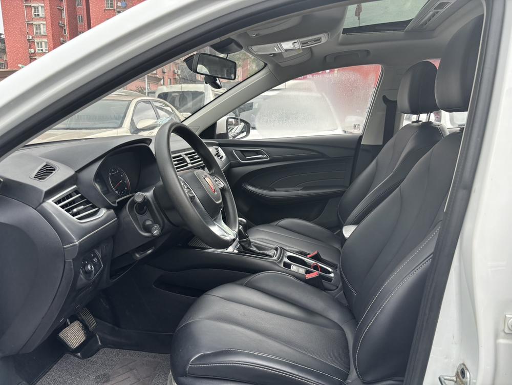 Roewe Roewe i5