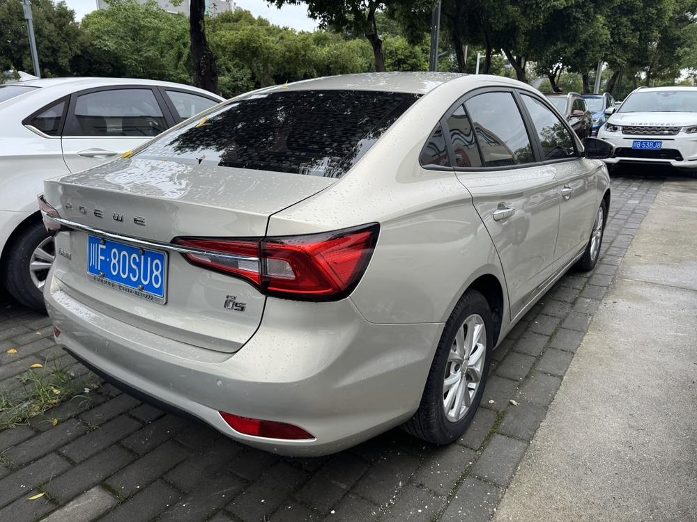 Roewe Roewe i5