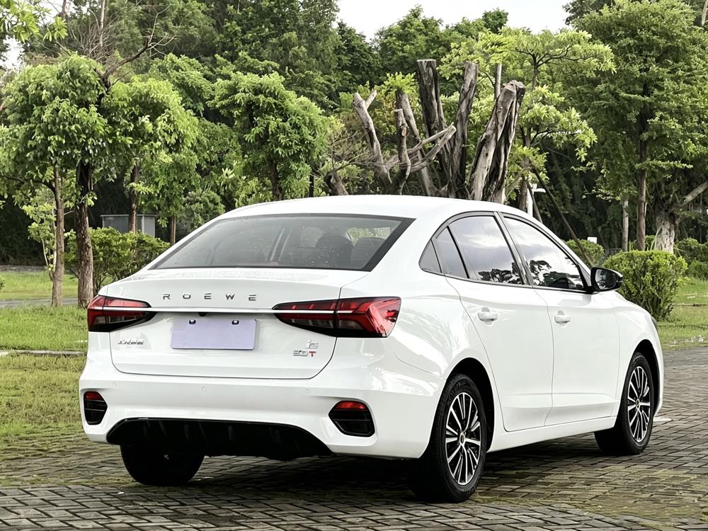 Roewe Roewe i5