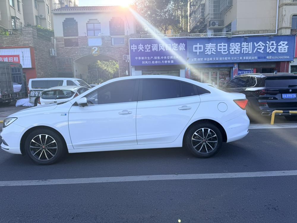 Roewe Roewe i5