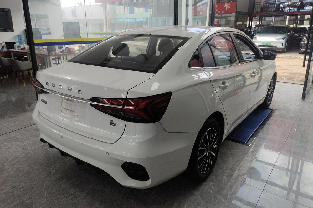 Roewe Roewe i5