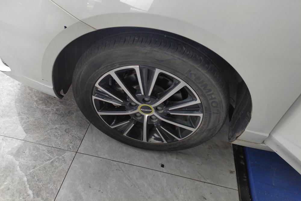Roewe Roewe i5