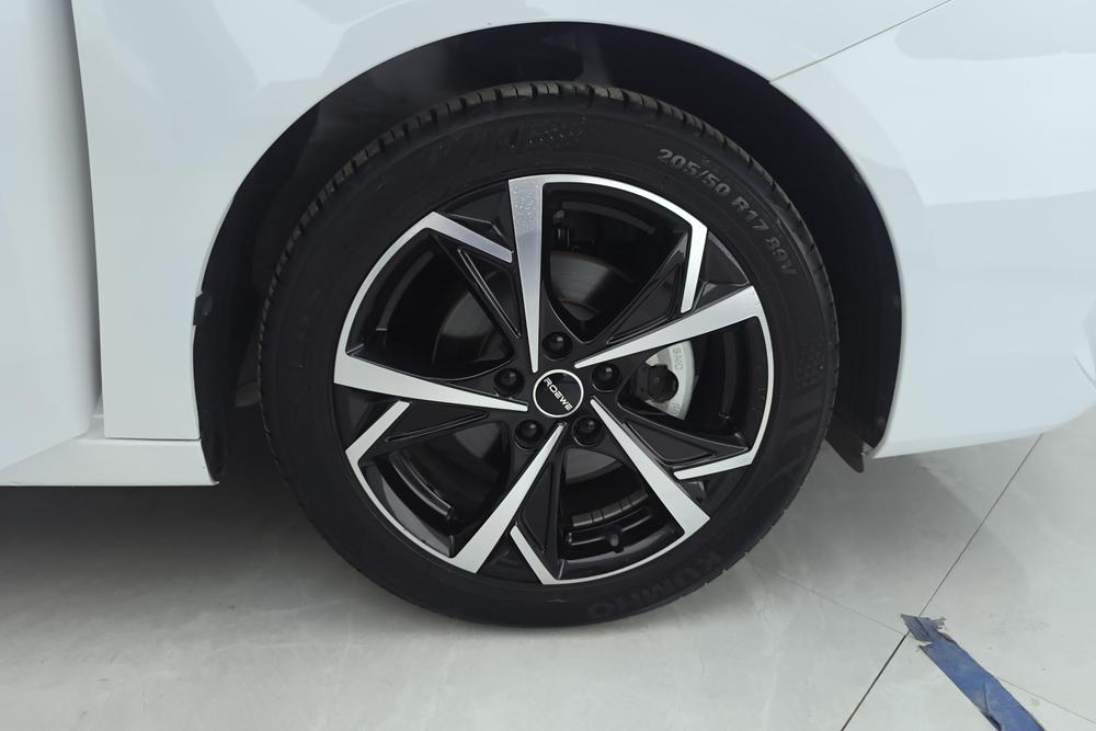 Roewe Roewe i5
