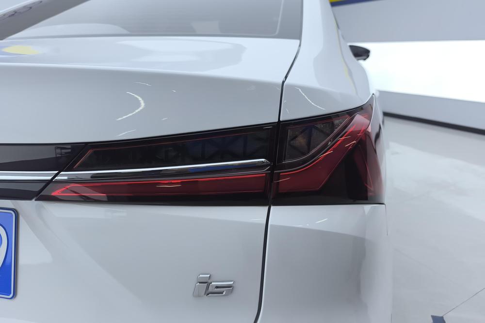 Roewe Roewe i5