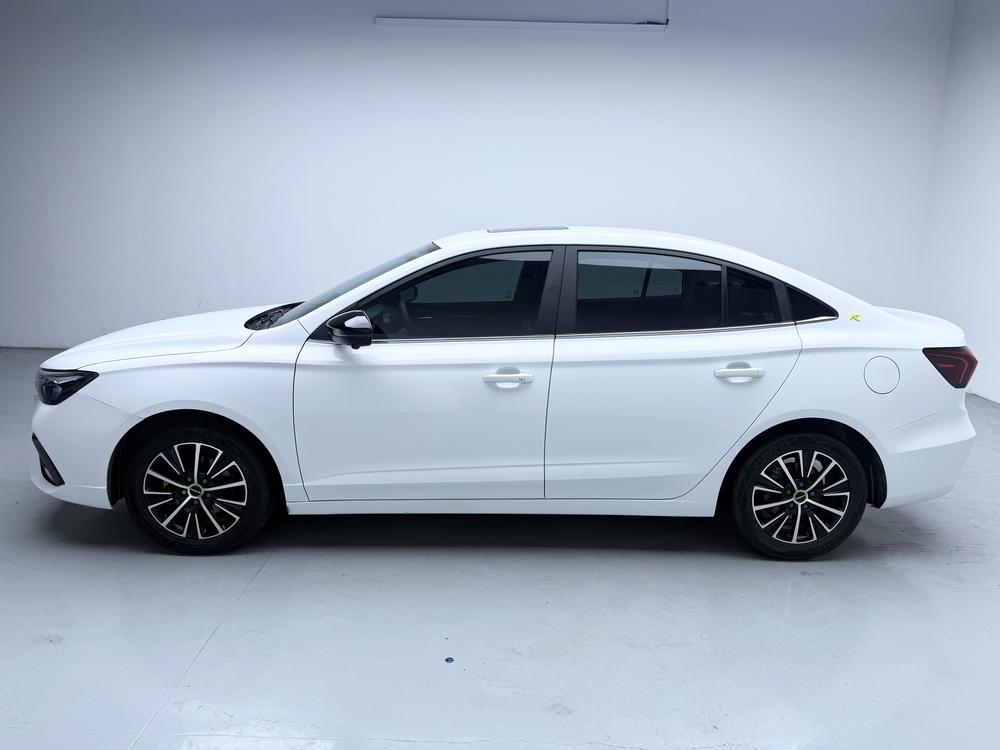 Roewe Roewe i5