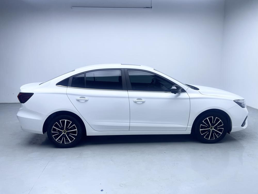 Roewe Roewe i5