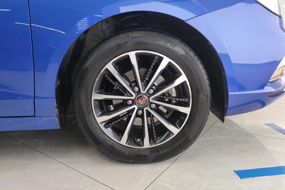 Roewe Roewe i5