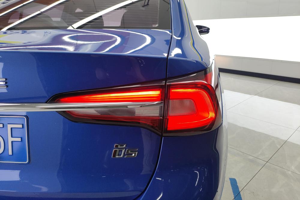 Roewe Roewe i5