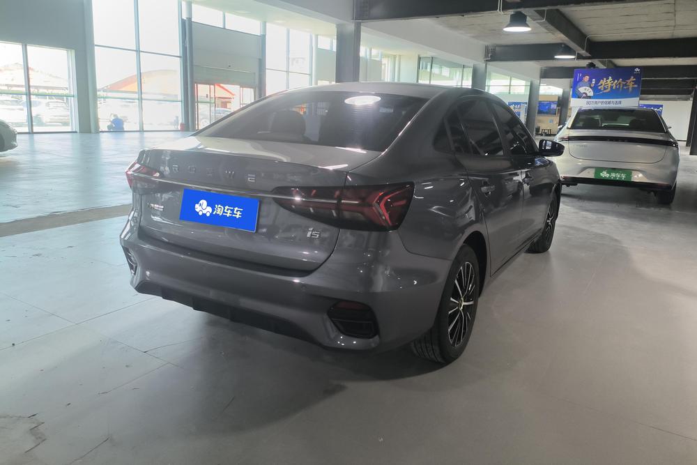 Roewe Roewe i5