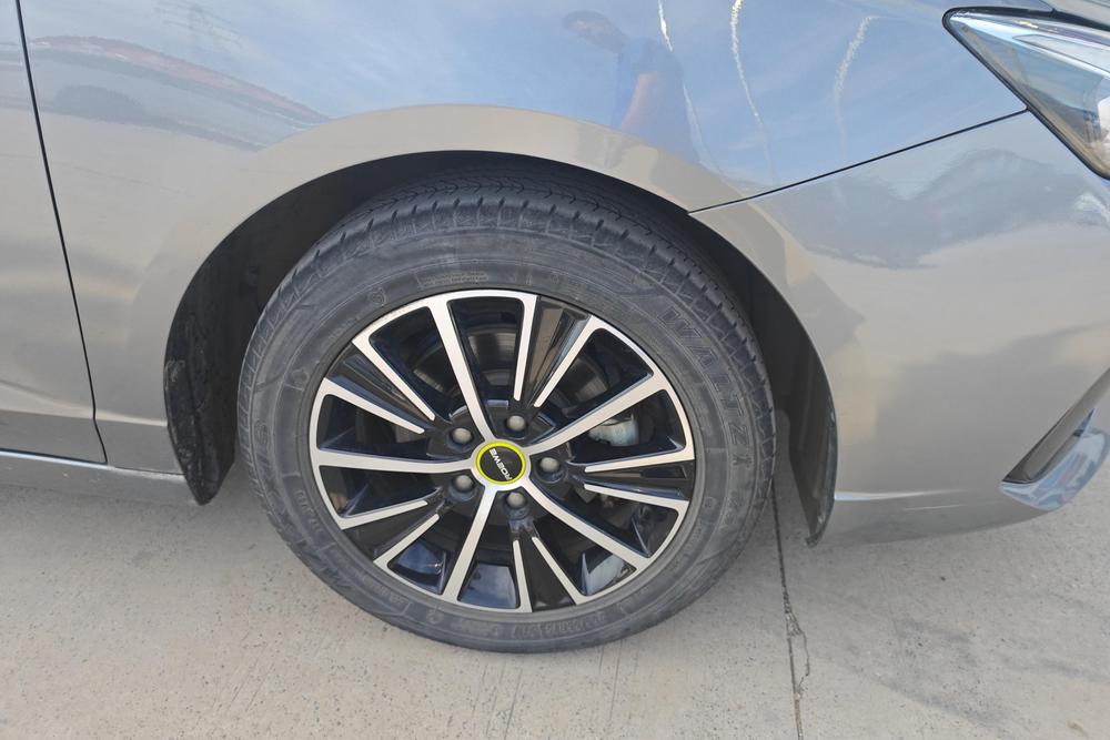 Roewe Roewe i5