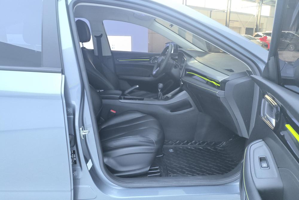 Roewe Roewe i5