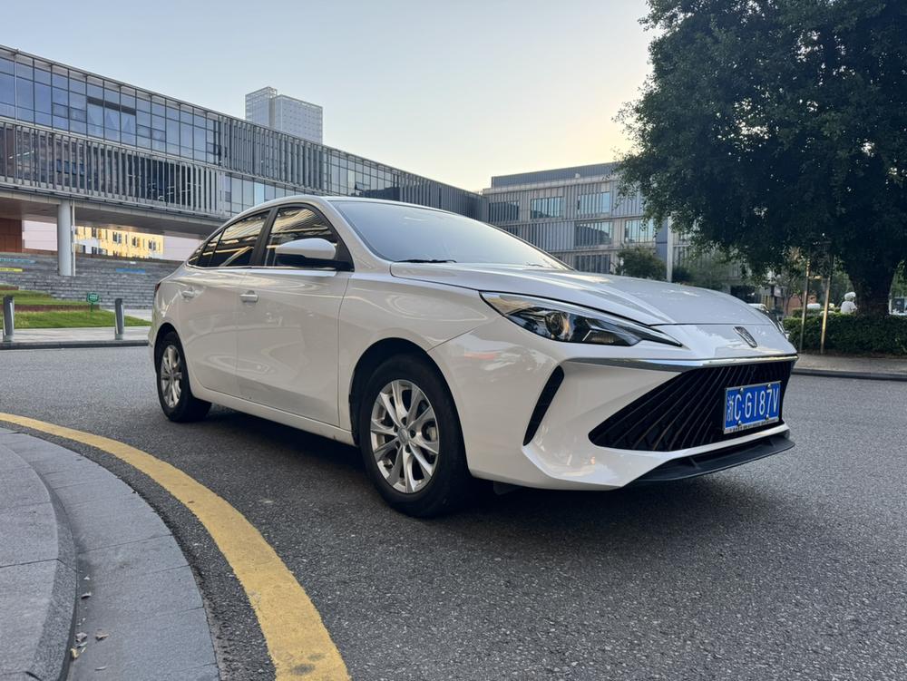 Roewe Roewe i5