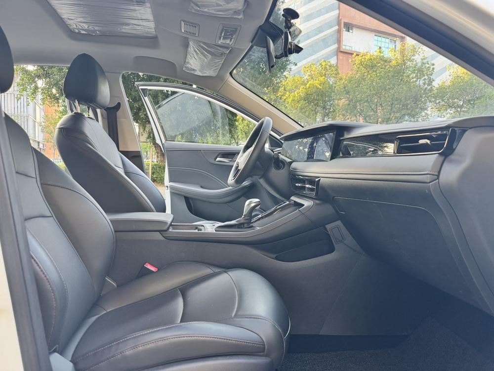 Roewe Roewe i5