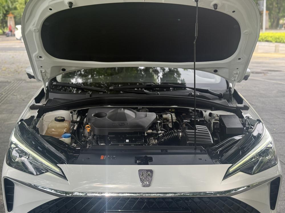 Roewe Roewe i5