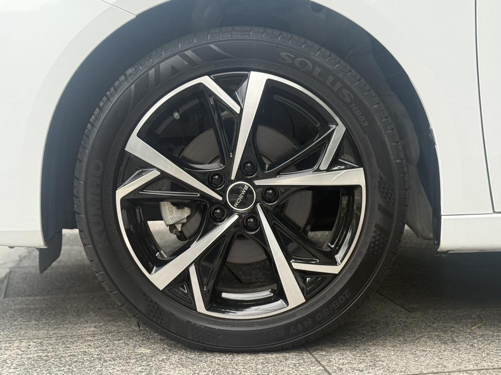 Roewe Roewe i5