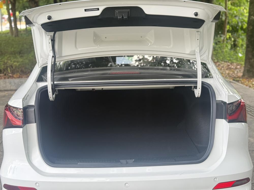 Roewe Roewe i5