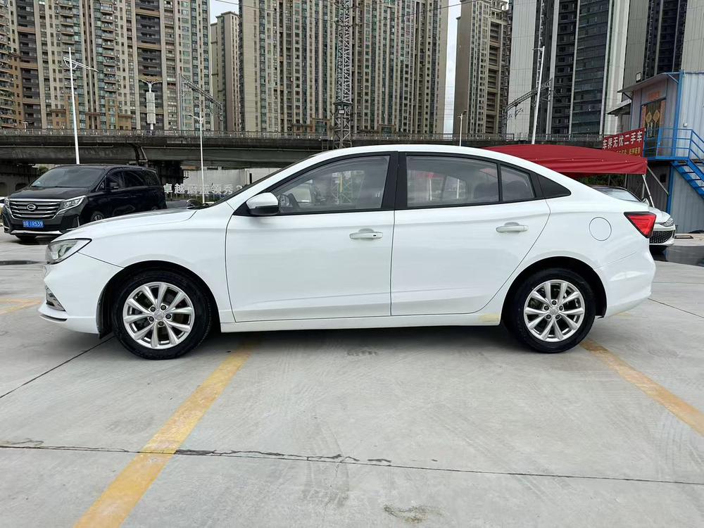 Roewe Roewe i5