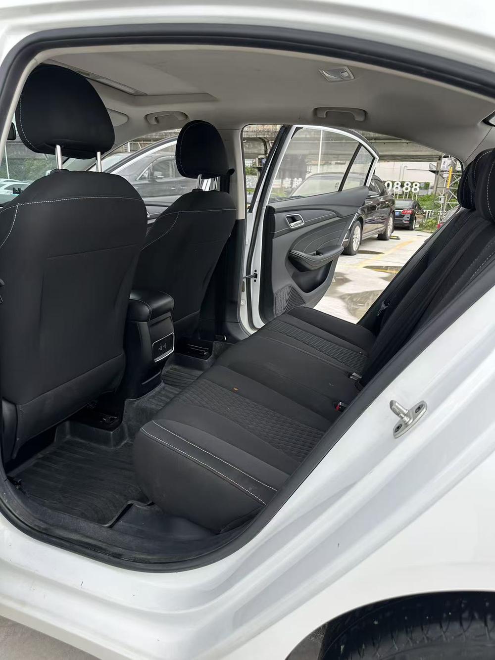 Roewe Roewe i5