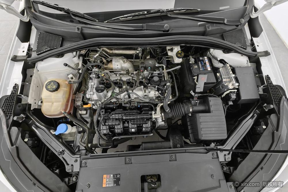 Roewe Roewe i5