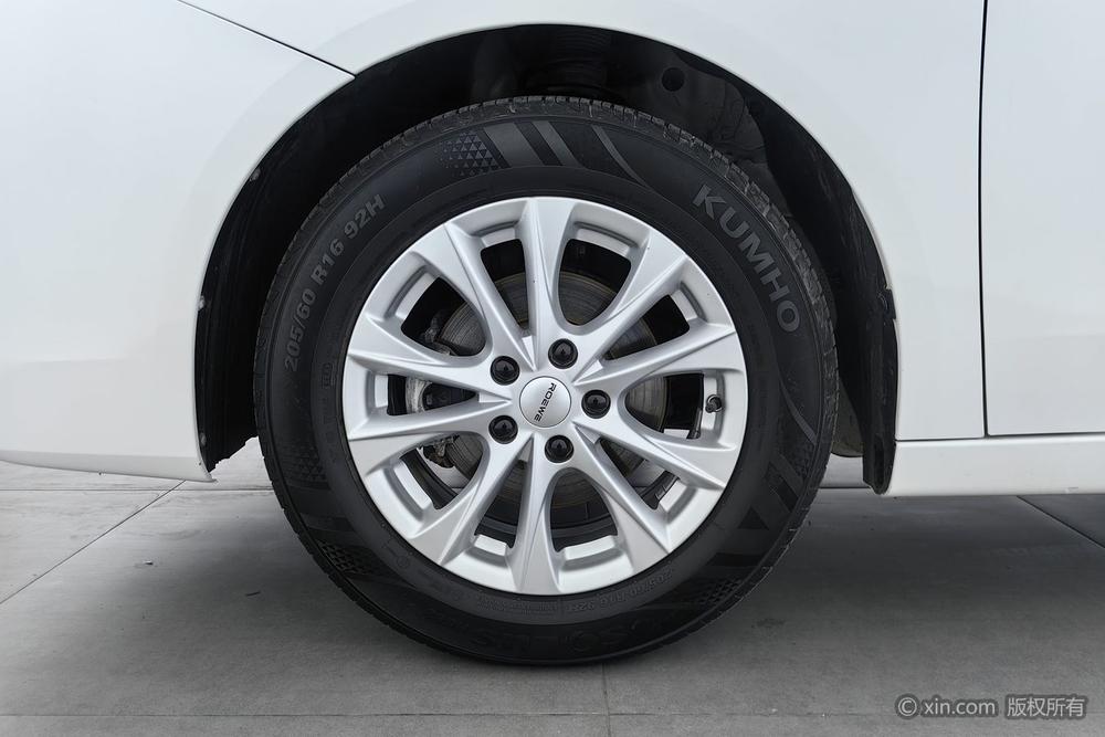 Roewe Roewe i5