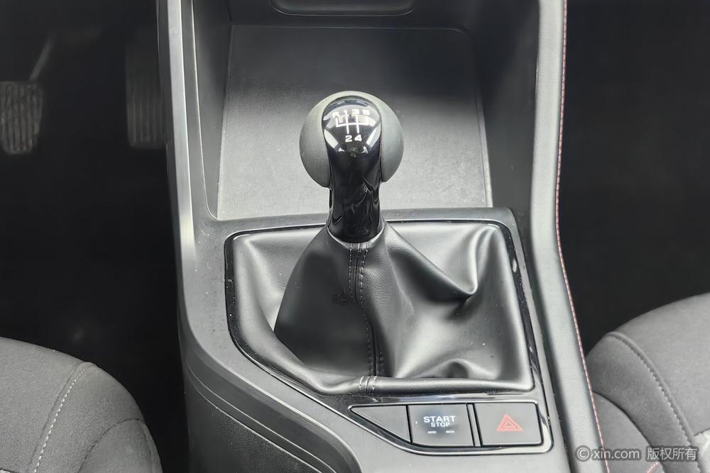 Roewe Roewe i5