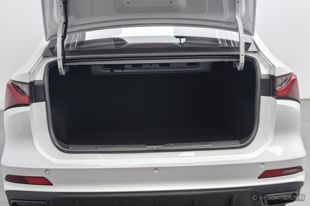 Roewe Roewe i5
