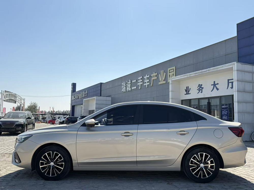 Roewe Roewe i5