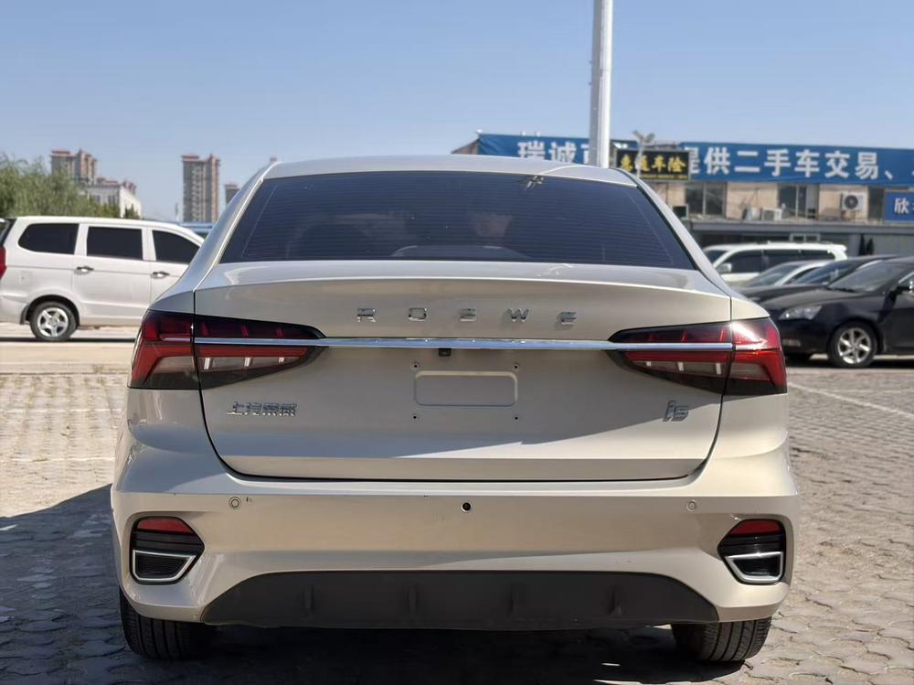 Roewe Roewe i5