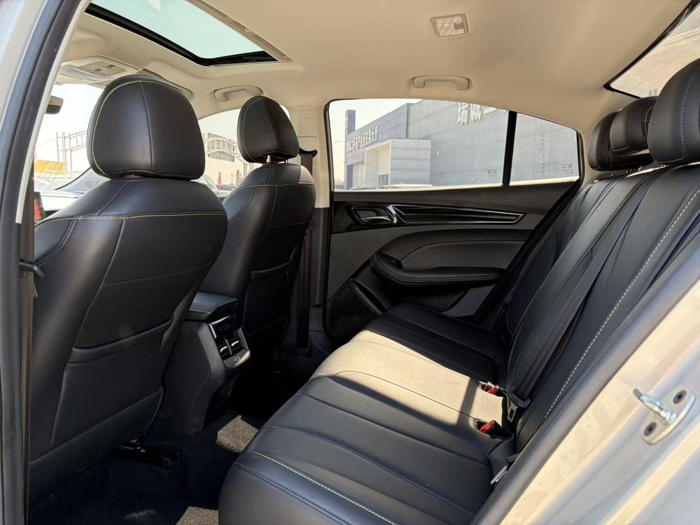 Roewe Roewe i5