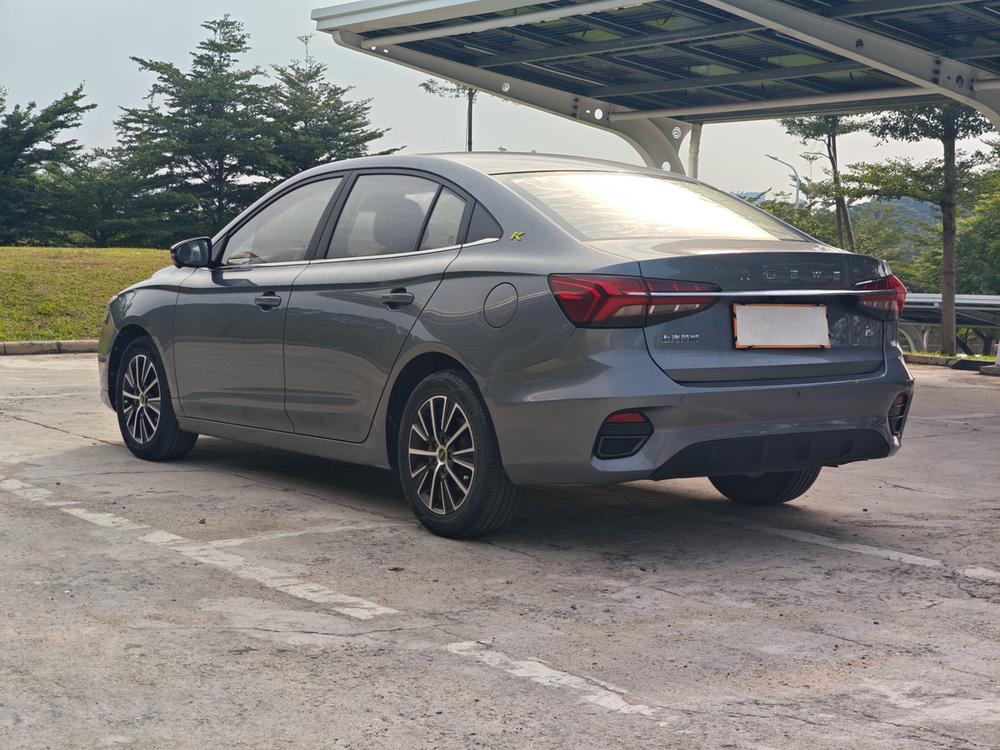 Roewe Roewe i5
