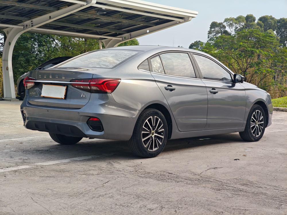 Roewe Roewe i5