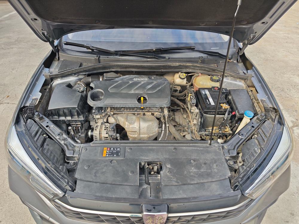 Roewe Roewe i5