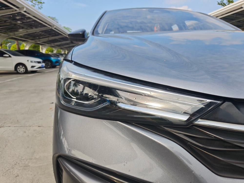 Roewe Roewe i5