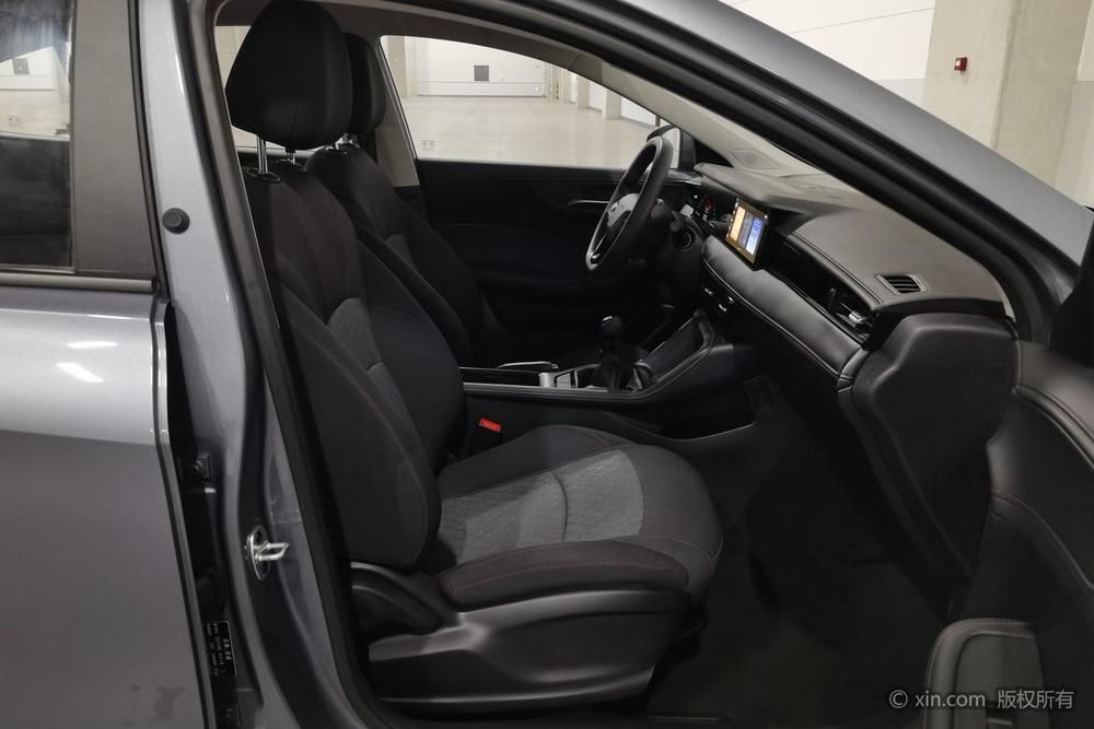 Roewe Roewe i5