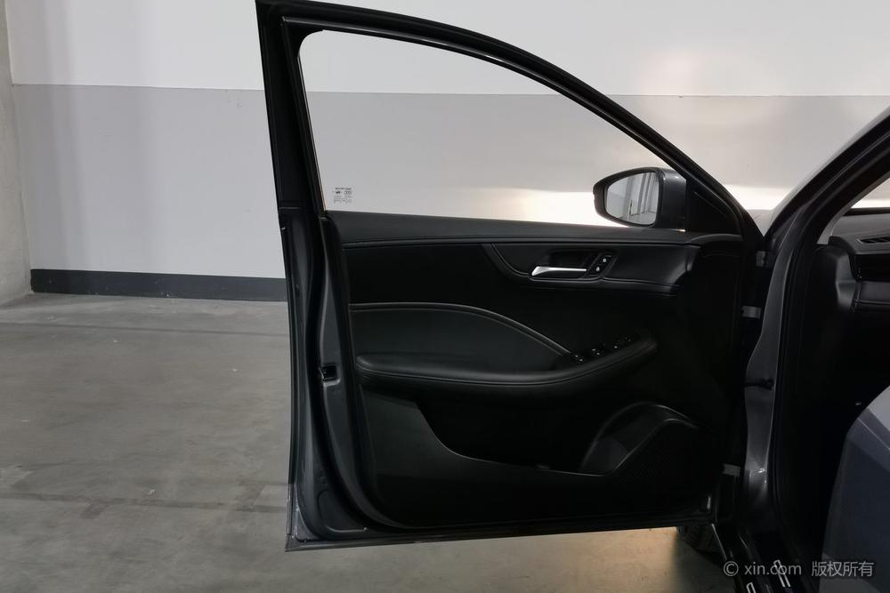 Roewe Roewe i5