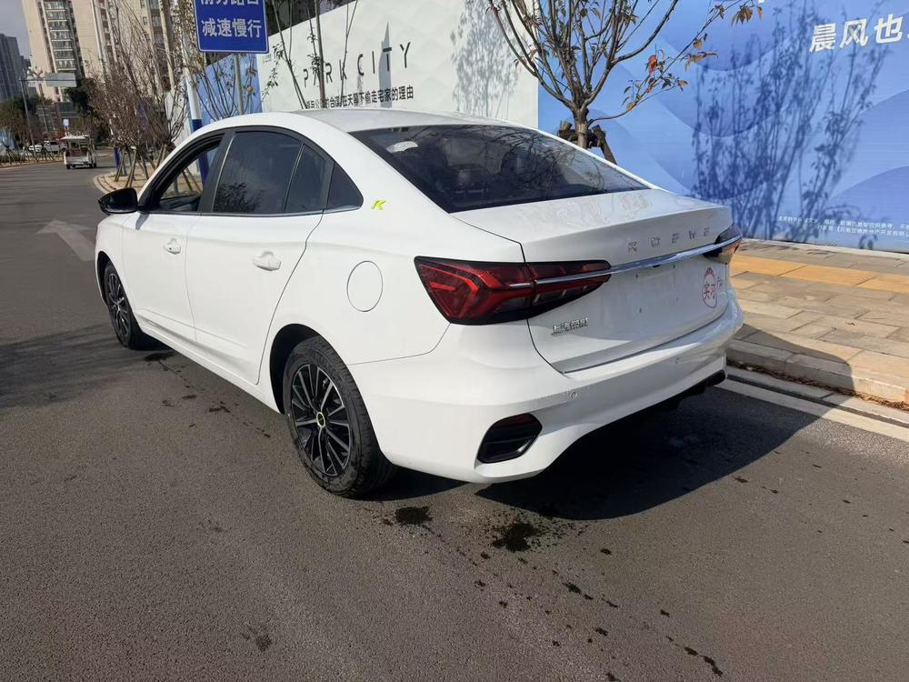 Roewe Roewe i5