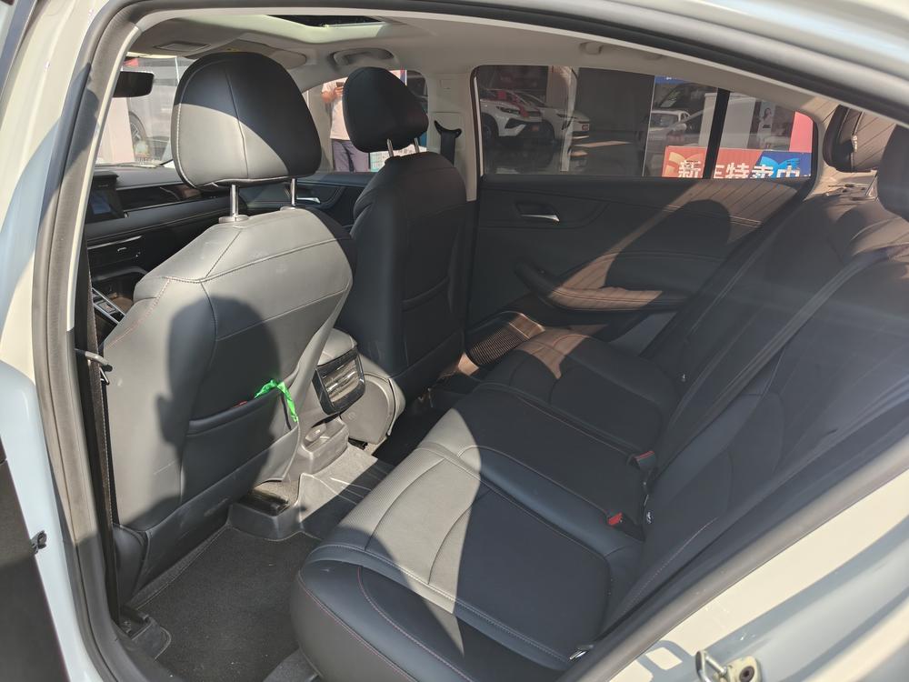 Roewe Roewe i5