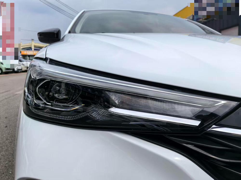 Roewe Roewe i5