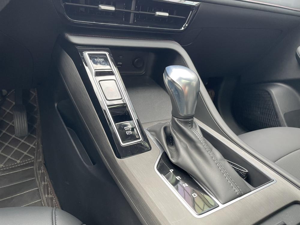 Roewe Roewe i5