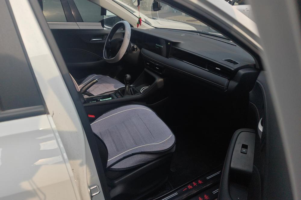 Roewe Roewe i5