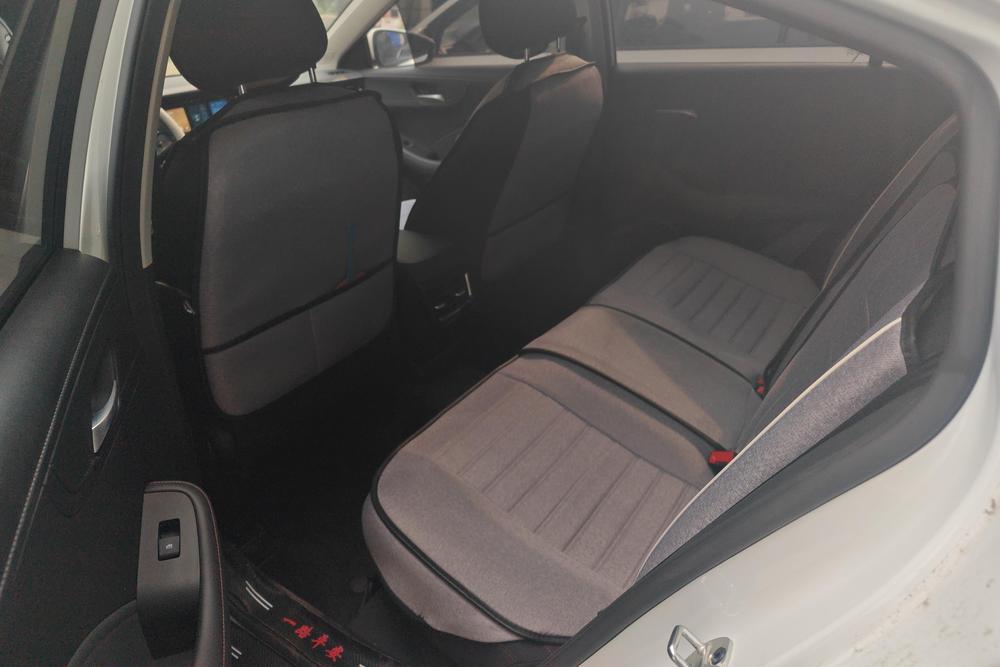 Roewe Roewe i5