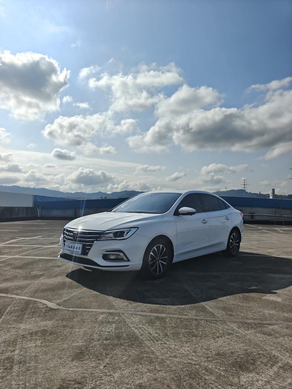 Roewe Roewe i5