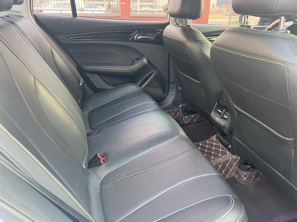 Roewe Roewe i5